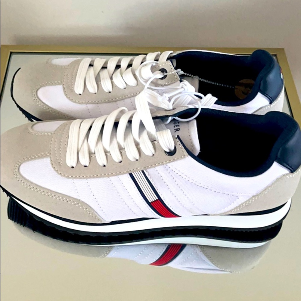 Tommy Hilfiger size 8